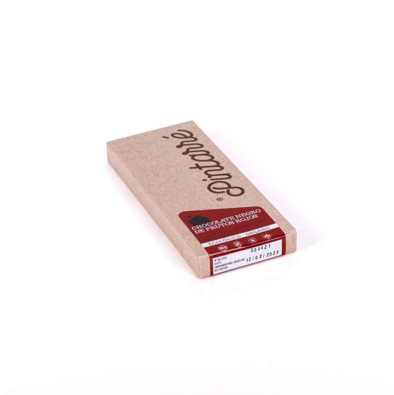Chocolate negro bio con frutos rojos. 74% cacao